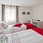 ビナパートメンツ パラシオ *